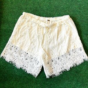 Poof Fringe White Lace Shorts , Lined, size 3X, NWOT, Romantic & Flirty